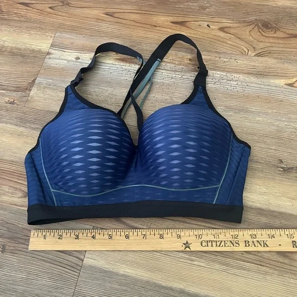 Victoria’s Secret sports bra, blue, good condition, size tag missing - Picture 3 of 5